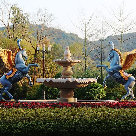 Chimelong Circus Hotel Zhuhai Bagian luar foto