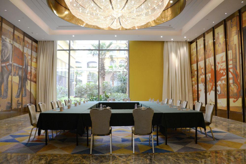 Chimelong Circus Hotel Zhuhai Bagian luar foto