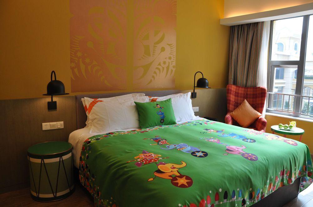 Chimelong Circus Hotel Zhuhai Bagian luar foto